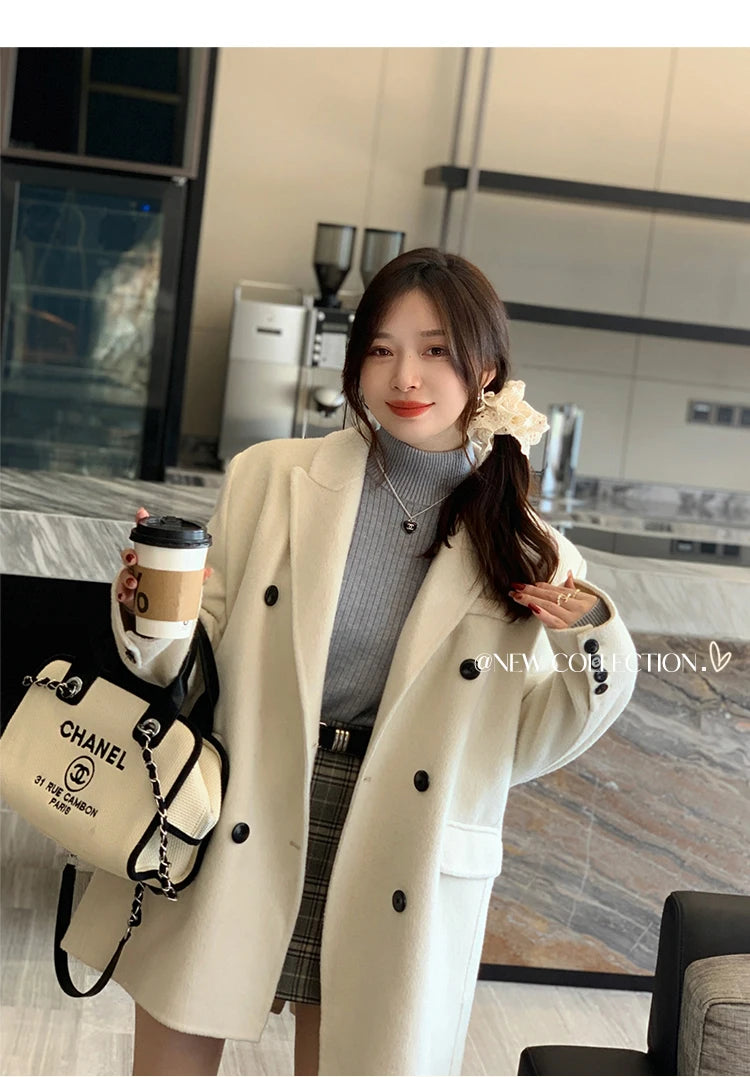 Winter Women’s Turtleneck Sweater, Retro Red Velvet-Lined, Thick Knit Thermal Bottoming Shirt