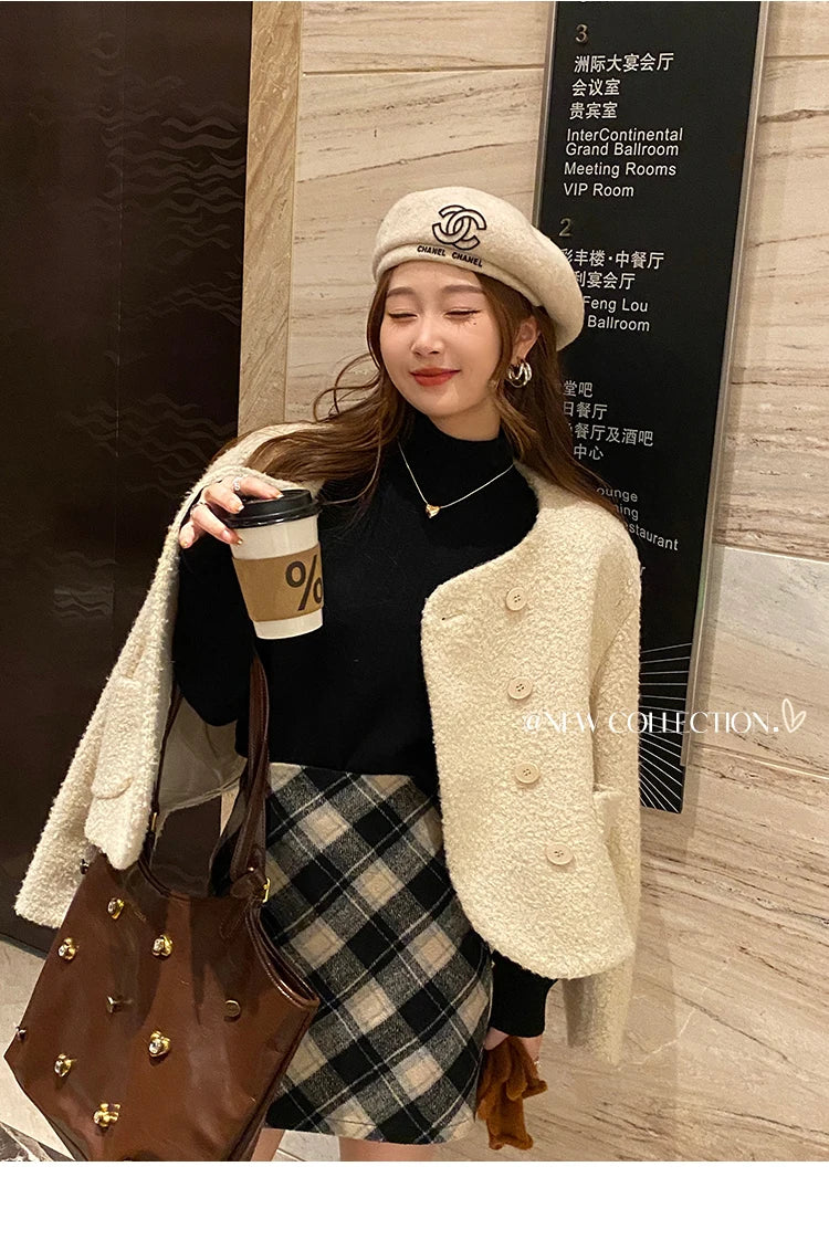 Winter Women’s Turtleneck Sweater, Retro Red Velvet-Lined, Thick Knit Thermal Bottoming Shirt