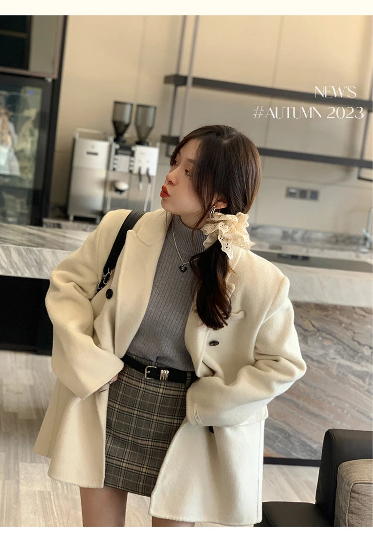 Winter Women’s Turtleneck Sweater, Retro Red Velvet-Lined, Thick Knit Thermal Bottoming Shirt