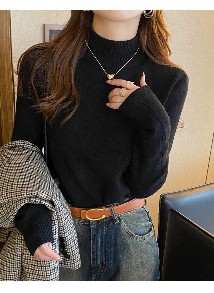 Winter Women’s Turtleneck Sweater, Retro Red Velvet-Lined, Thick Knit Thermal Bottoming Shirt